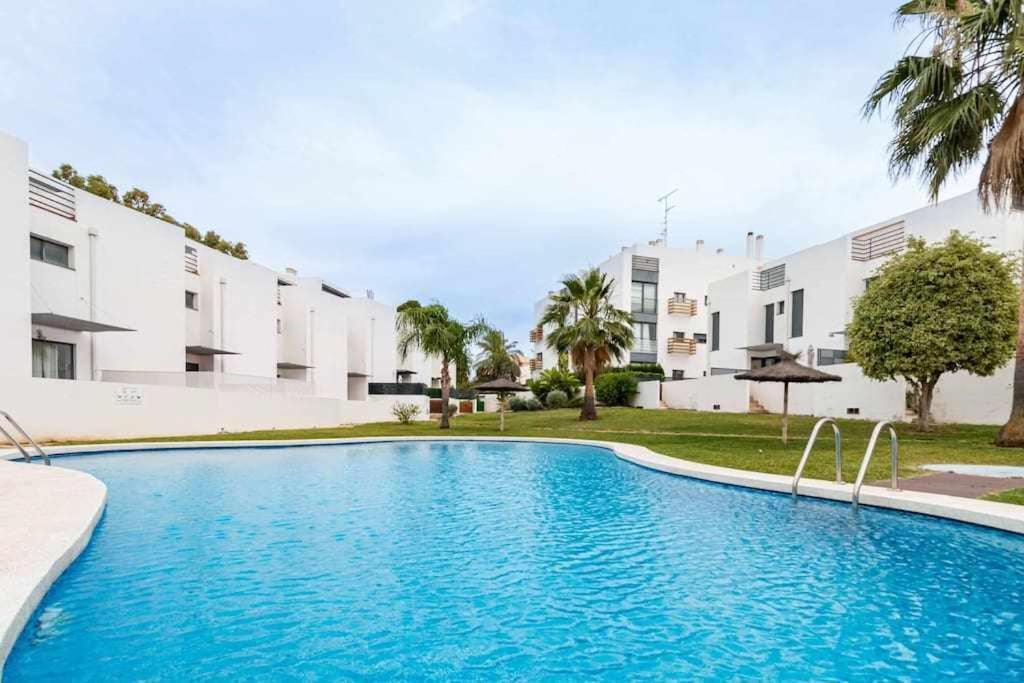 Apartamento Moderno Tranquilo Con Piscina Y Jardin Дения Екстериор снимка